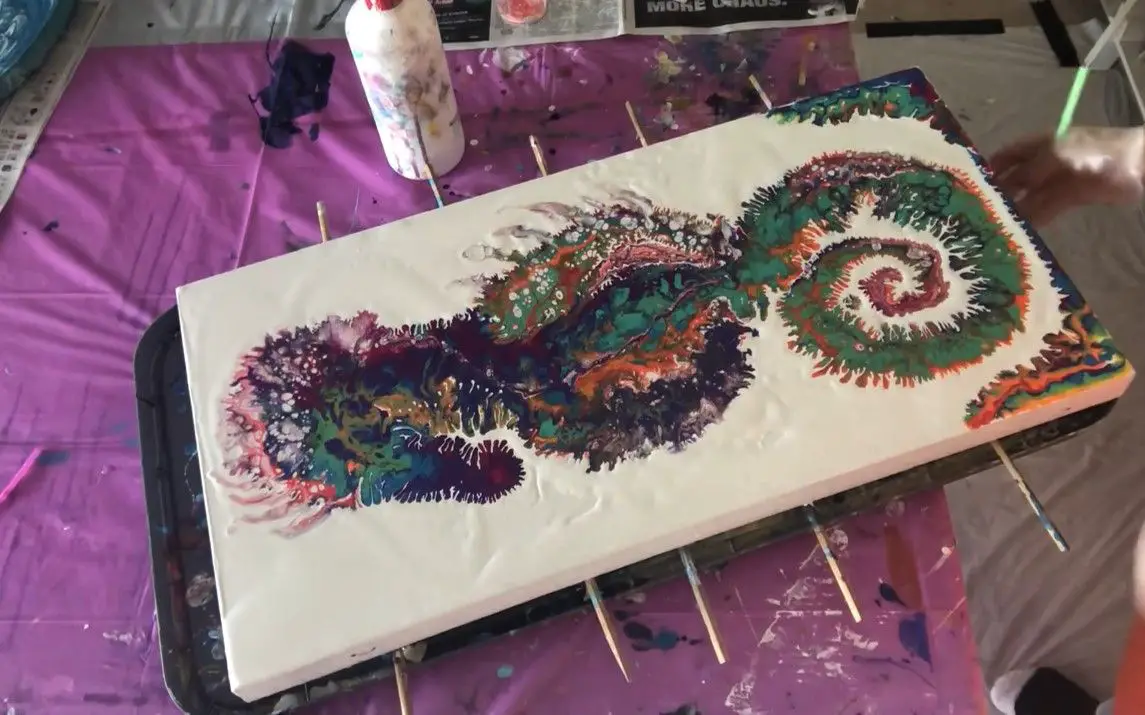 Ravishing Fluid Art of a Seahorse