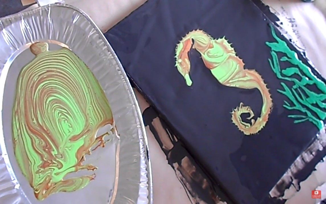 Brilliant use of Acrylic Pouring to paint a Seahorse